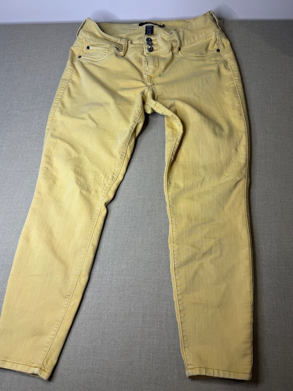 Torrid Womens 16R Yellow High Rise Skinny Jeans 3 Button Stretch butter yellow